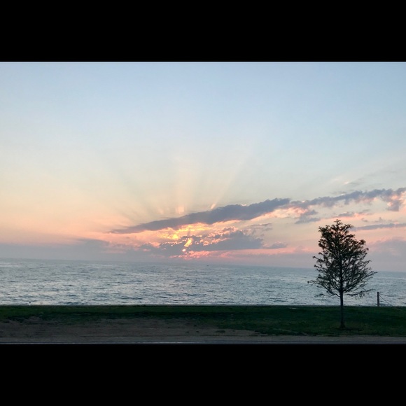 Meet your Posher, Jennifer - Picture 1 of 1